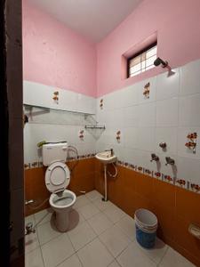 Bathroom Image of 2400 Sq.ft 3 BHK Independent House for rent in Shobhagpura Udaipur for Rs. 35000