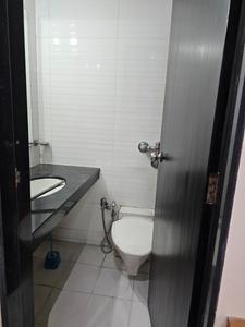 Bathroom Image of 2200 Sq.ft 4 BHK Apartment / Flat for sale in Neelkanth Girija, Thane West Thane for Rs. 50000000