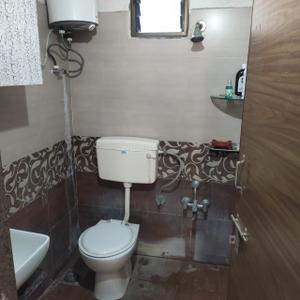 Bathroom Image of 650 Sq.ft 2 BHK Apartment / Flat for rent in Ashraya 10, New Ranip Ahmedabad for Rs. 25000