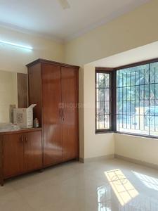 Bedroom Image of 2880 Sq.ft 3 BHK Builder Floor for rent in Mayfield Garden Luxury Floors, Mayfield Garden Gurgaon for Rs. 55000