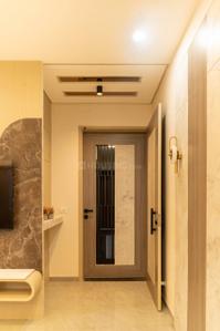 Bathroom Image of 1800 Sq.ft 3 BHK Apartment / Flat for rent in Kaavyaratna Antriksh, Randesan Gandhinagar for Rs. 50000