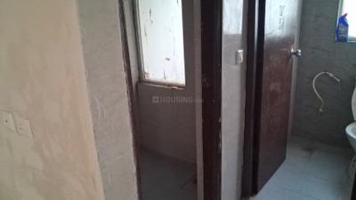 Bathroom Image of 585 Sq.ft 1 BHK Apartment / Flat for rent in Amrapali Dream Valley 2, Noida Extension Greater Noida for Rs. 16200