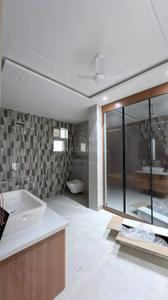 Bathroom Image of 1500 Sq.ft 3 BHK Builder Floor for rent in BPTP District 5, Sector 84 Faridabad for Rs. 28000