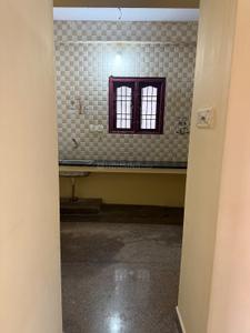 Kitchen Image of 900 Sq.ft 1 BHK Builder Floor for rent in Velachery Chennai for Rs. 18500