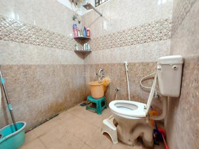Bathroom Image of 3200 Sq.ft 5 BHK Independent House for sale in Kolathur Chennai for Rs. 25000000