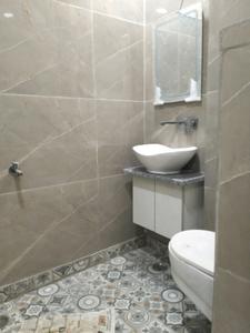 Bedroom One Image of 720 Sq.ft 2 BHK Builder Floor for sale in Mukherjee Nagar New Delhi for Rs. 11500000