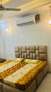 Bedroom Image of 450 Sq.ft 1 BHK Builder Floor for rent in Sector 111 Gurgaon for Rs. 18500