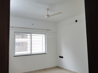 Bedroom Image of 1400 Sq.ft 2.5 BHK Apartment / Flat for rent in Manjari Khurd Pune for Rs. 30000