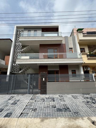 Sector 78 Main Image 1