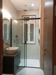 Common Bathroom Image of 1800 Sq.ft 3 BHK Builder Floor for sale in East Of Kailash New Delhi for Rs. 54000000