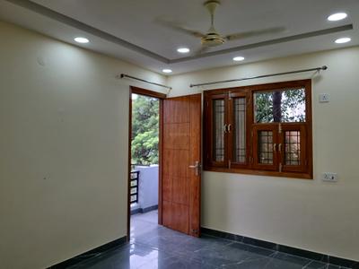 Bedroom Image of 1550 Sq.ft 3 BHK Apartment / Flat for rent in Janakpuri New Delhi for Rs. 47000