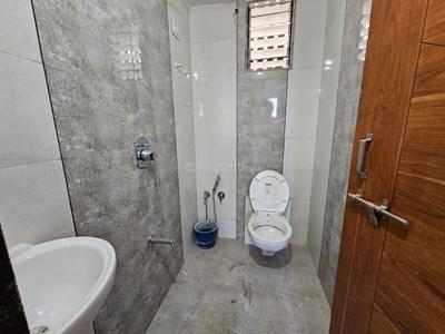 Bathroom Image of 1260 Sq.ft 2 BHK Apartment / Flat for rent in Shiv Shivanta Sky, Nava Naroda Ahmedabad for Rs. 12000