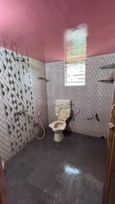 Bathroom Image of 800 Sq.ft 2 BHK Apartment / Flat for sale in Mukundapur Kolkata for Rs. 2500000