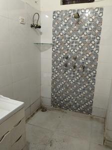 Bathroom Image of 600 Sq.ft 1.5 BHK Apartment / Flat for rent in Swaraj Homes Maa Shakti Apartments, Paschim Vihar New Delhi for Rs. 15400