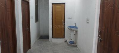 Bedroom Image of 1000 Sq.ft 2 BHK Builder Floor for rent in Budheshwar Lucknow for Rs. 7000