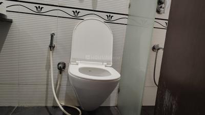 Bathroom Image of 885 Sq.ft 2 BHK Apartment / Flat for rent in Supreme Lake Florence, Powai Mumbai for Rs. 80000
