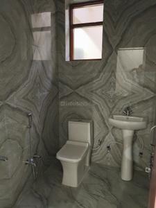 Bathroom Image of 2100 Sq.ft 3.5 BHK Builder Floor for rent in Omaxe City Lucknow for Rs. 20000