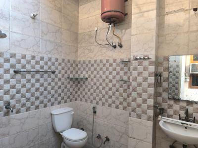 Image of 2250 Sq.ft 3 BHK Builder Floor for rent in Sector 9, Faridabad for Rs. 35000
