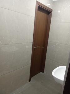 Bathroom Image of 1250 Sq.ft 3 BHK Builder Floor for rent in Ernakulam South Kochi for Rs. 72000