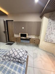 Bedroom Image of 2250 Sq.ft 4 BHK Independent House for rent in Shilp Yogeshwar Bungalows, Thaltej Ahmedabad for Rs. 75000
