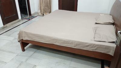 Bedroom Image of 1250 Sq.ft 2 BHK Builder Floor for rent in East Of Kailash New Delhi for Rs. 45000