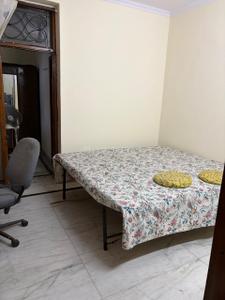 Bedroom Image of 1050 Sq.ft 2 BHK Villa for rent in Sector 39 Noida for Rs. 30128