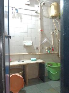 Common Bathroom Two Image of 1200 Sq.ft 3 BHK Apartment / Flat for sale in Thane West Thane for Rs. 11500000
