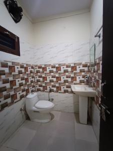 Bathroom Image of 1350 Sq.ft 3 BHK Builder Floor for rent in Pondha Dehradun for Rs. 35000