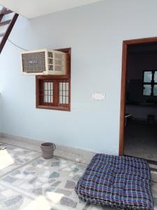 Bedroom Image of 160 Sq.ft 1 RK Studio for rent in Munirka New Delhi for Rs. 15000