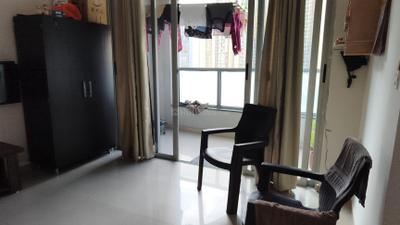 Living Room Image of 600 Sq.ft 1 BHK Apartment / Flat for sale in Amanora Future Towers, Hadapsar Pune for Rs. 7900000