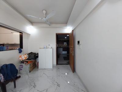 Hall Image of 650 Sq.ft 1 BHK Apartment / Flat for rent in Worli Mumbai for Rs. 80000