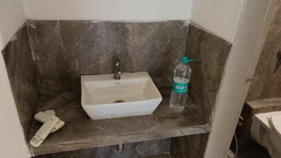 Image of 760 Sq.ft 2 BHK Apartment / Flat for sale in Andheri West, Mumbai for Rs. 27500000