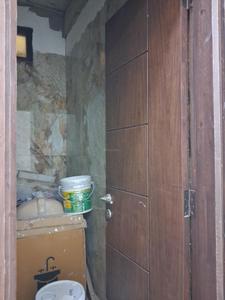 Common Bathroom Image of 1400 Sq.ft 3 BHK Apartment / Flat for sale in Skyline Dev Infra, Sector 49 Noida for Rs. 6150000