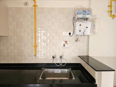 Kitchen Image of 850 Sq.ft 2 BHK Apartment / Flat for rent in Nyati Elan, Wagholi Pune for Rs. 20000