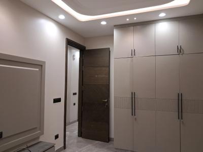 Bedroom Image of 1350 Sq.ft 3 BHK Builder Floor for sale in Paschim Vihar New Delhi for Rs. 28000000