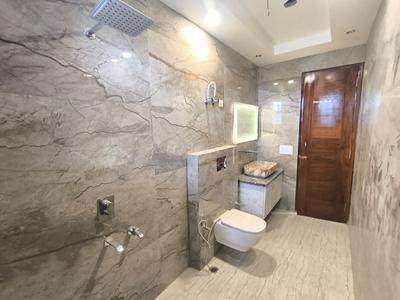 Bathroom Image of 2200 Sq.ft 3 BHK Builder Floor for rent in Sector 11 Faridabad for Rs. 40000