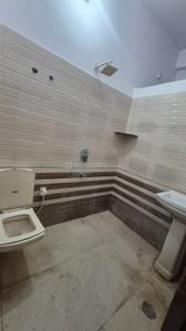 Bathroom Image of 1650 Sq.ft 2 BHK Independent House for rent in Manghatai Agra for Rs. 11000
