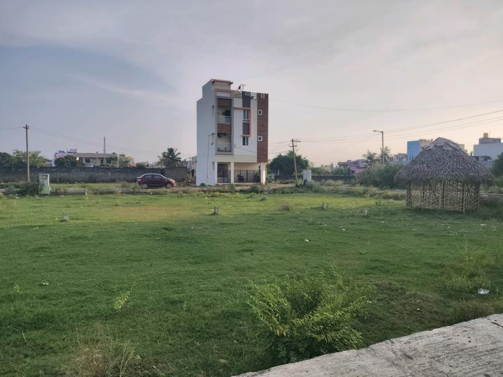 Manish Avenue Main Image 1