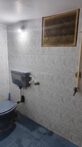Bathroom Image of 600 Sq.ft 1 BHK Independent House for rent in Choolaimedu Chennai for Rs. 15000
