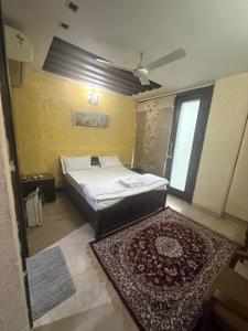 Bedroom Image of 2250 Sq.ft 3 BHK Builder Floor for rent in BMB Developers BMB Homes - 4, Sarvodaya Enclave New Delhi for Rs. 130000