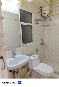 Image of 1200 Sq.ft 2 BHK Apartment / Flat for sale in DLF Phase 5, Gurgaon for Rs. 28500000