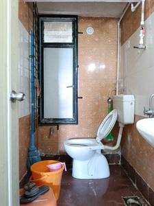 Common Bathroom Image of 580 Sq.ft 1 BHK Apartment / Flat for rent in Raymond Realty Ten X Habitat, Thane West Thane for Rs. 32000