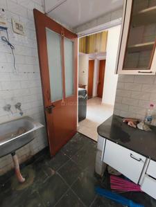 Kitchen Image of 1100 Sq.ft 2 BHK Apartment / Flat for rent in DDA RWA Munirka DDA Flats, Vasant Vihar New Delhi for Rs. 50000