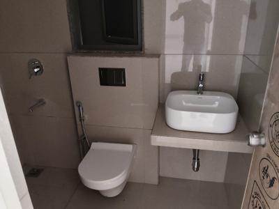 Common Bathroom Image of 2880 Sq.ft 4 BHK Apartment / Flat for sale in Swati Crimson And Clover, Shilaj Ahmedabad for Rs. 32500000