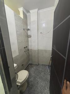 Bathroom Image of 720 Sq.ft 2 BHK Builder Floor for rent in Mukherjee Nagar New Delhi for Rs. 30000