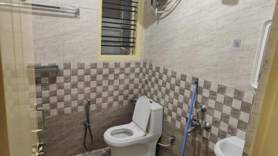 Bathroom Image of 500 Sq.ft 1 BHK Independent House for rent in Koramangala Bengaluru for Rs. 26000