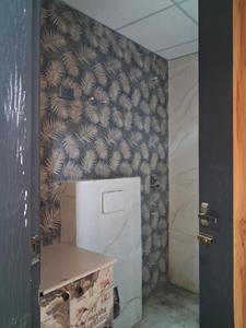 Common Bathroom Image of 1725 Sq.ft 3 BHK Apartment / Flat for sale in Vantara Heights, Sector 102 Noida for Rs. 9000000