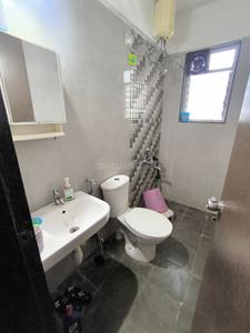 Bathroom Image of 800 Sq.ft 2 BHK Apartment / Flat for rent in Prasun Loreto, Kharadi Pune for Rs. 40000
