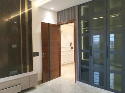 Bedroom Image of 1800 Sq.ft 3 BHK Builder Floor for sale in Vikaspuri New Delhi for Rs. 36500000