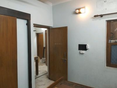 Bedroom Image of 1100 Sq.ft 3 BHK Apartment / Flat for sale in Vikaspuri New Delhi for Rs. 15500000